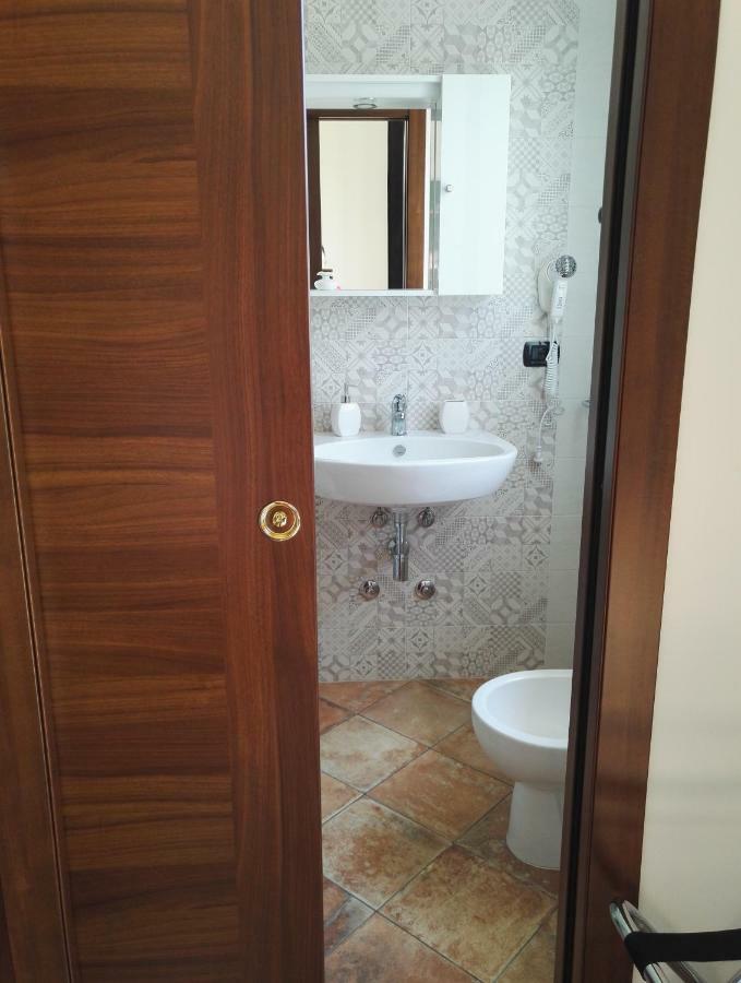 Bed and Breakfast Il Grillo Parlante Surbo Exterior foto